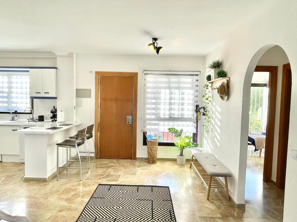 Riviera By The Beach 2 Bedroom Apartment Ситио-де-Калаонда Экстерьер фото